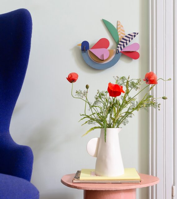 A bird, wall flowers, a bee, a butterfly and a ladybug: this collection re-interprets five of our iconic designs through color, layering, and graphic detail. Happy Sunday! 

Designed by our friend Zoe Miller. @zomillx 💗